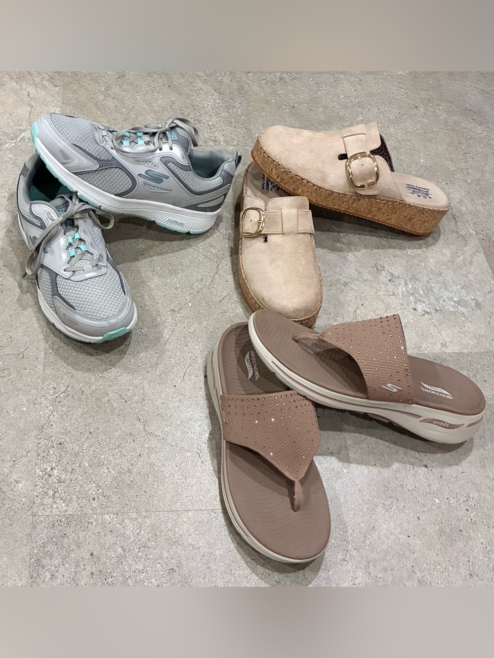 Womens SKECHERS Go Run Consistent, Bobs & Arch Fit Shoes & Sandals, sz 11